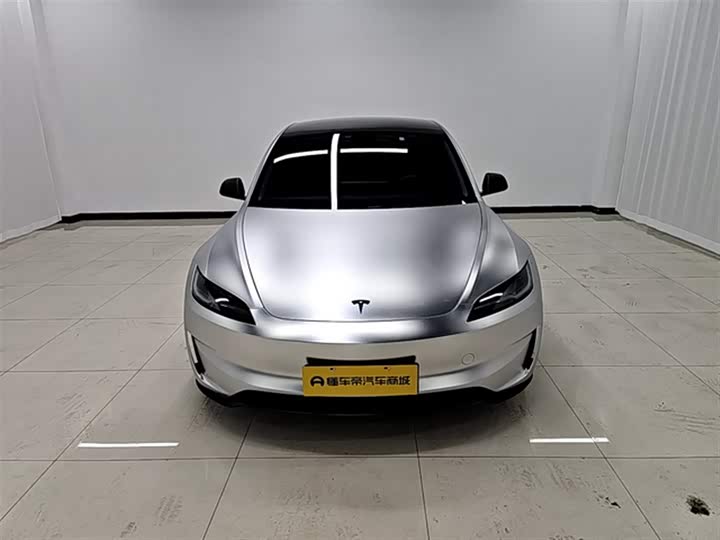 Tesla Model 3 2024 2024款 高性能全轮驱动版
