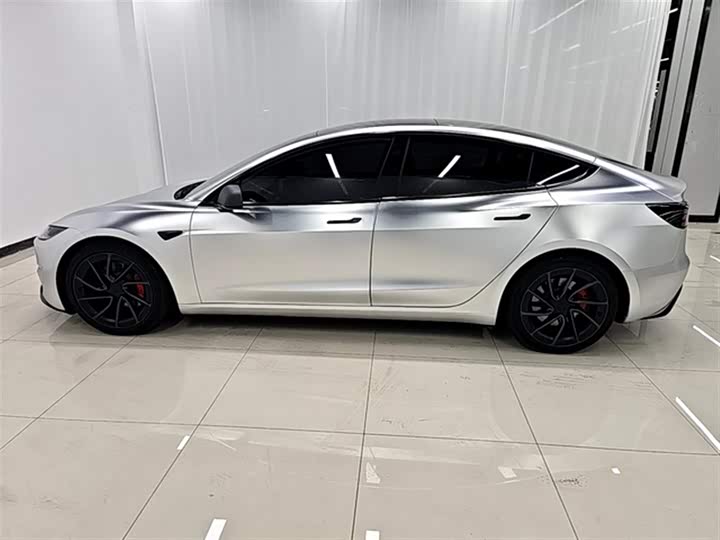 Tesla Model 3 2024 2024款 高性能全轮驱动版