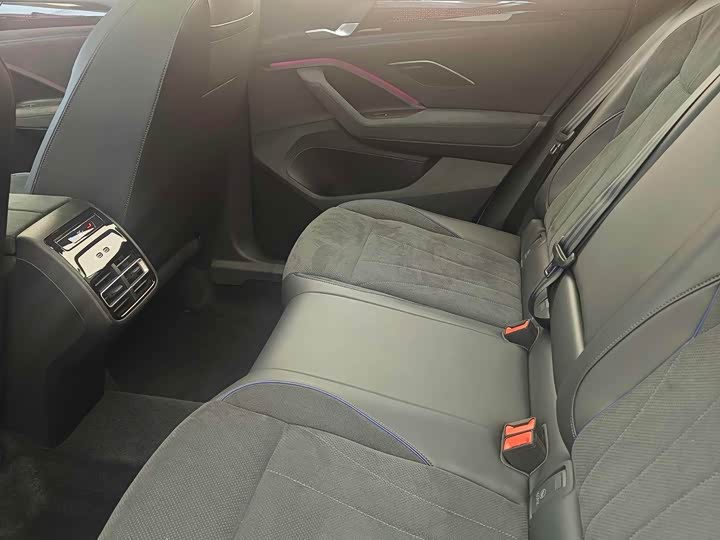 Volkswagen Tiguan L Pro 2025 2025款 PRO 380TSI 四驱 R-Line 智尊版