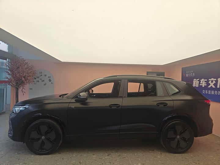 Volkswagen Tiguan L Pro 2025 2025款 PRO 380TSI 四驱 R-Line 智尊版