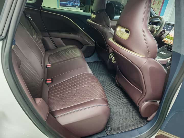 Avatr 11 2023 2023款 长续航单电机版 5座