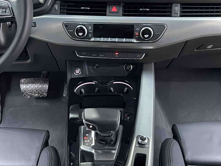 Audi A5 2024 2024款 Sportback 40 TFSI 时尚动感型