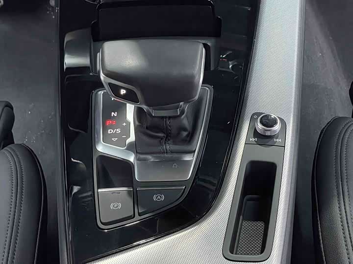 Audi A5 2024 2024款 Sportback 40 TFSI 时尚动感型