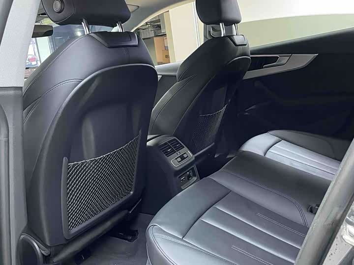 Audi A5 2024 2024款 Sportback 40 TFSI 时尚动感型