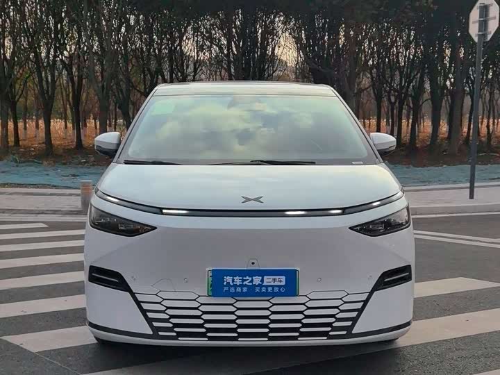XPeng X9 2025 2025款 纯电 740超长续航 Max