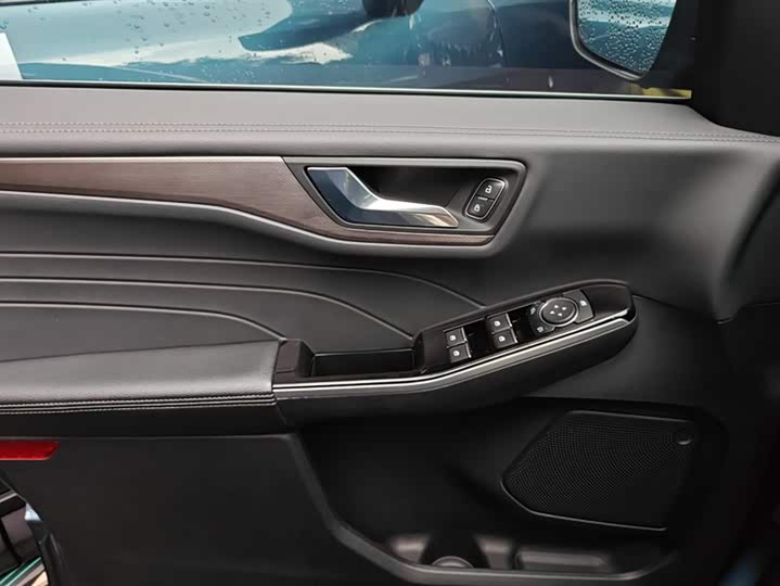 Ford Escape 2020 2020款 EcoBoost 245 四驱耀享款