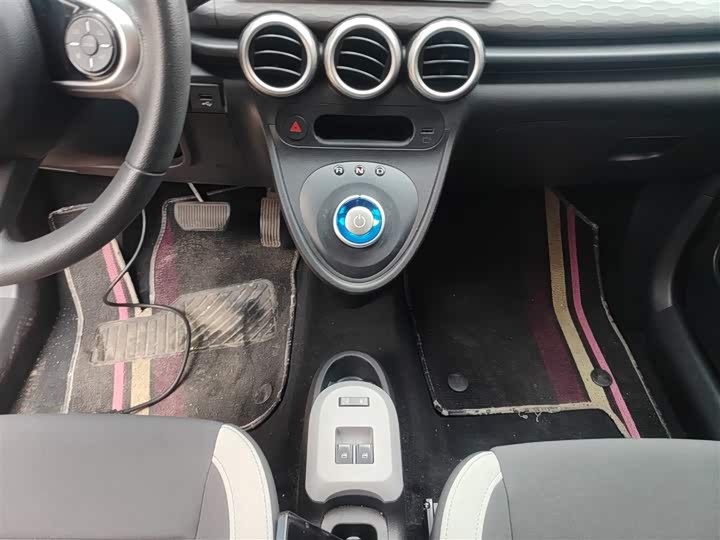 Ora Black Cat 2022 2022款 301km 基础型 三元锂