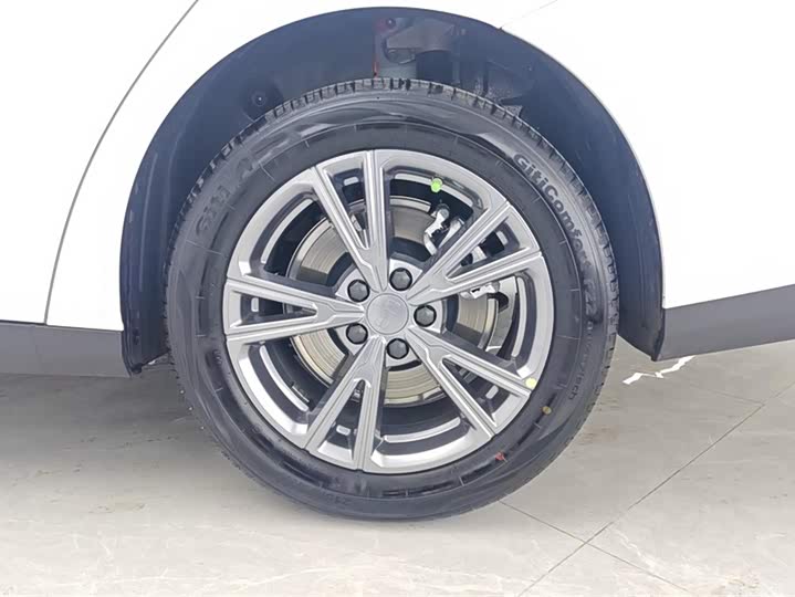 Geely Galaxy L6 2025 2025款 EM-i 140km 远航版