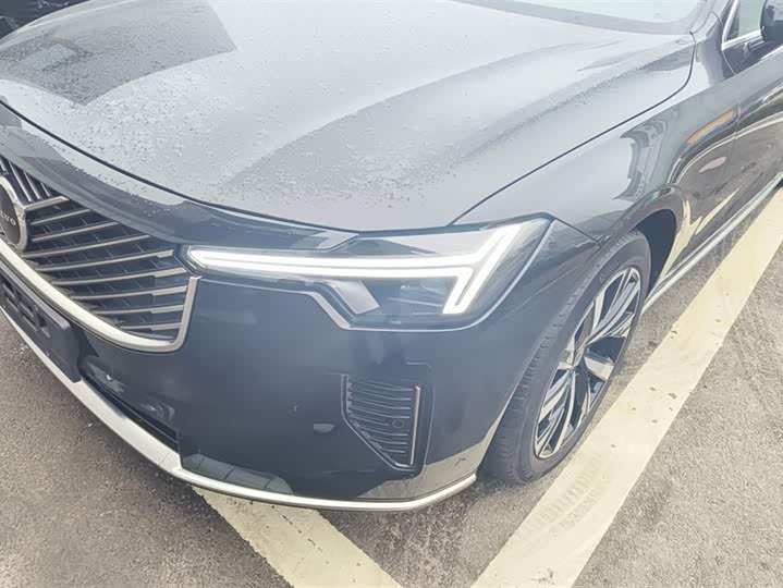 Volvo S90 2026 2026款 B5 智逸豪华版