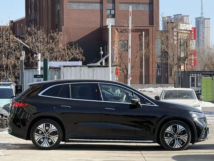 Mercedes-Benz EQE SUV 2023 2023款 350 4MATIC 豪华版