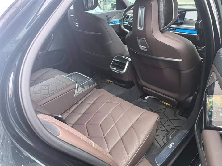 BMW 7 Series 2023 2023款 改款 740Li 尊享型 豪华套装