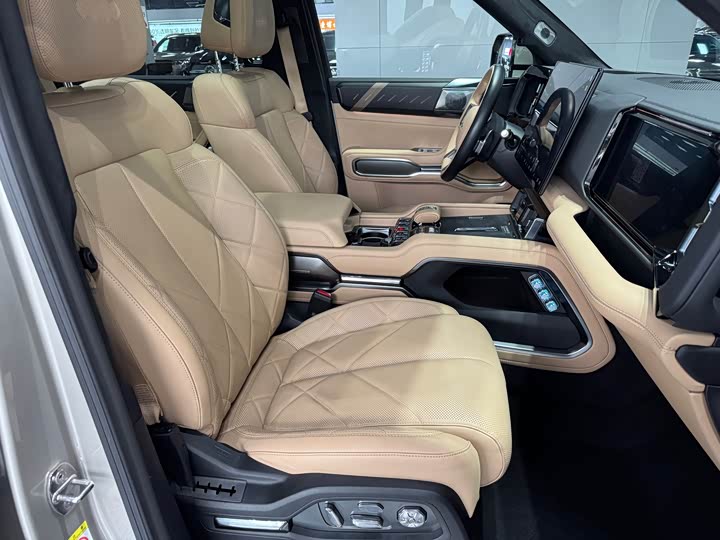 BYD FangChengBao Leopard 8 2025 2025款 智勇旗舰版 7座