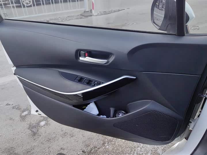 Toyota Corolla 2024 2024款 1.8L 智能电混双擎 先锋版