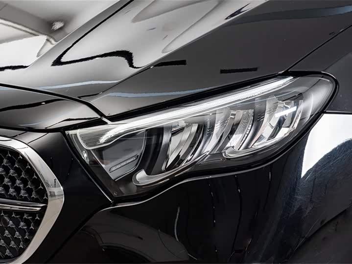 Mercedes-Benz E-Class 2025 2025款 E 300 L 豪华运动型