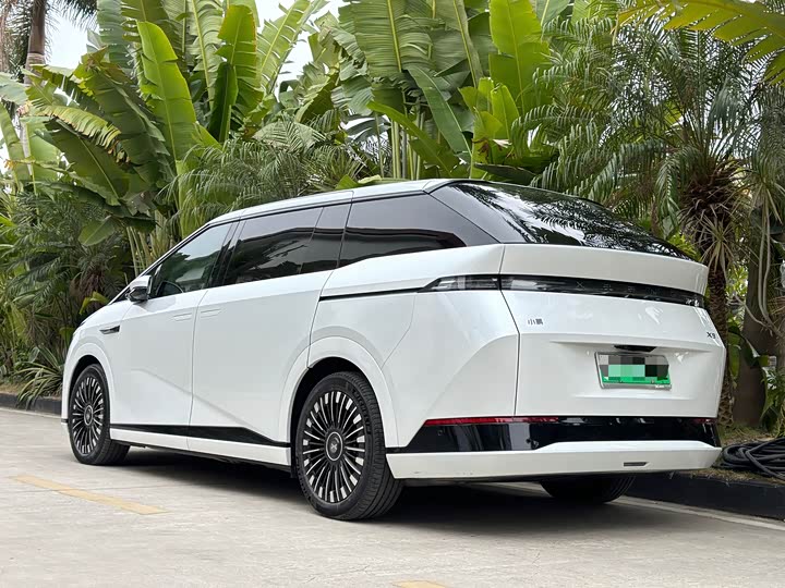 XPeng X9 2025 2025款 纯电 650长续航 Max