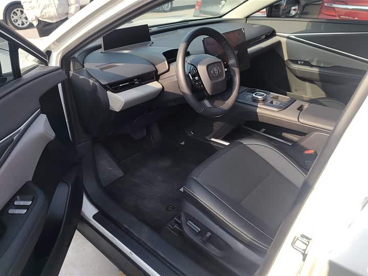 Toyota bZ5 2025 2025款 550 PRO智行版