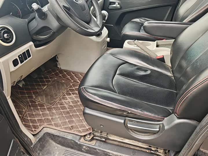 JAC Refine M3 2019 2019款 创客版 1.8L 豪华型