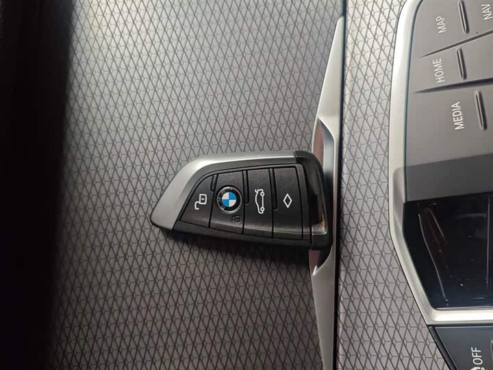BMW i3 2025 2025款 eDrive 40 L 曜夜套装