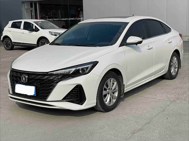 Changan Eado Plus 2025 2025款 PLUS 1.5L 手动豪华版