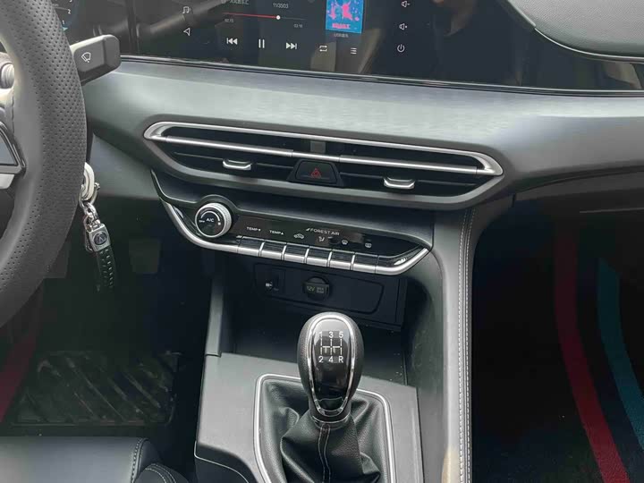 Changan Eado Plus 2025 2025款 PLUS 1.5L 手动豪华版