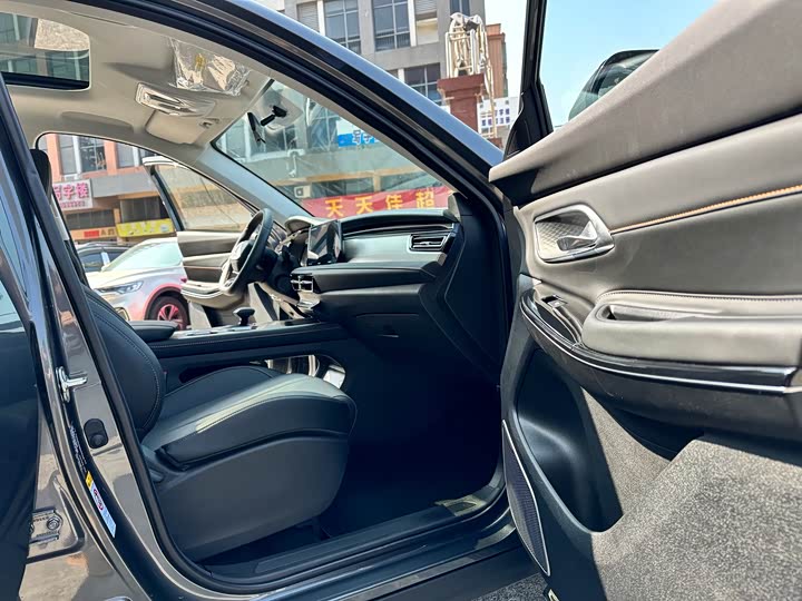 Changan X7 Plus 2024 2024款 1.5T 自动尊耀型 7座