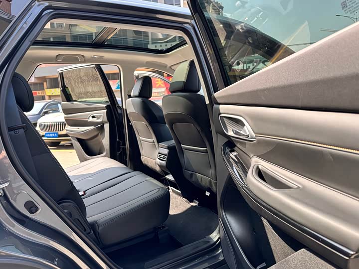 Changan X7 Plus 2024 2024款 1.5T 自动尊耀型 7座