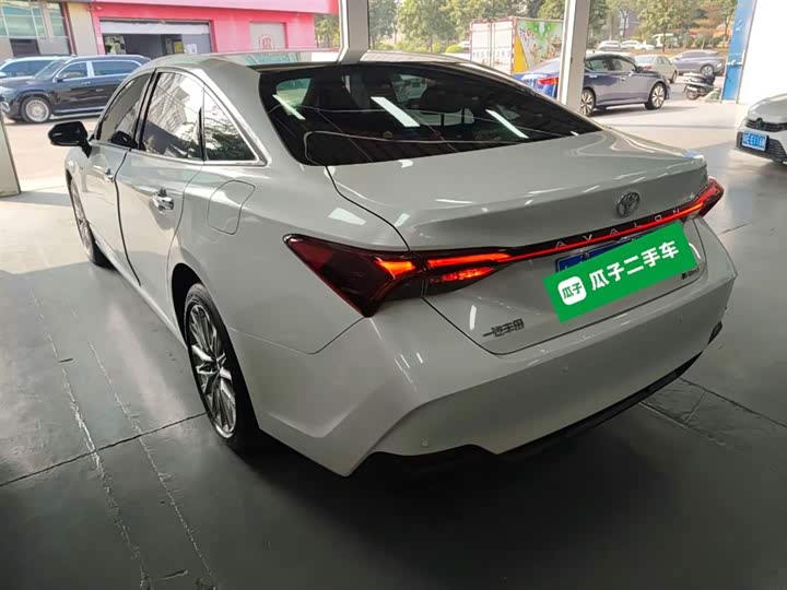 Toyota Avalon 2024 2024款 双擎 2.0L 豪华版