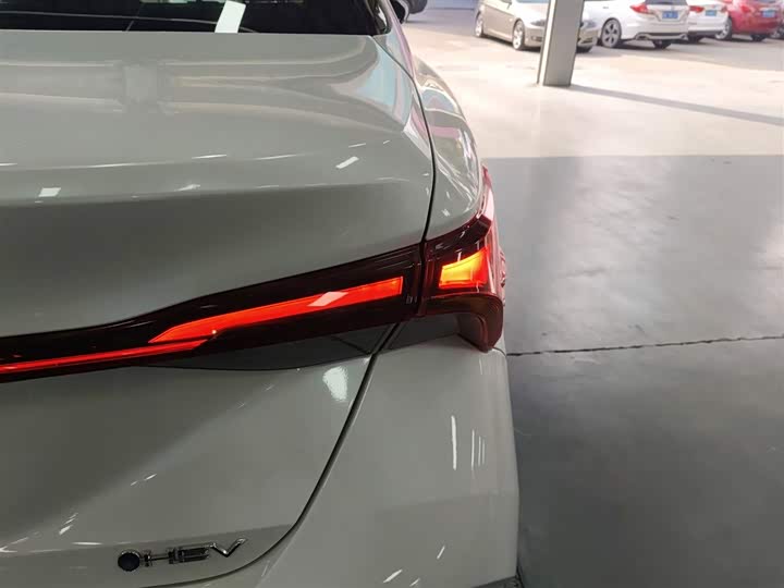 Toyota Avalon 2024 2024款 双擎 2.0L 豪华版