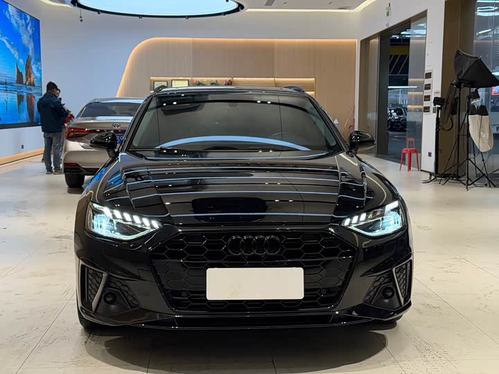 Audi A4 2022 2022款 Avant 40 TFSI 时尚动感型