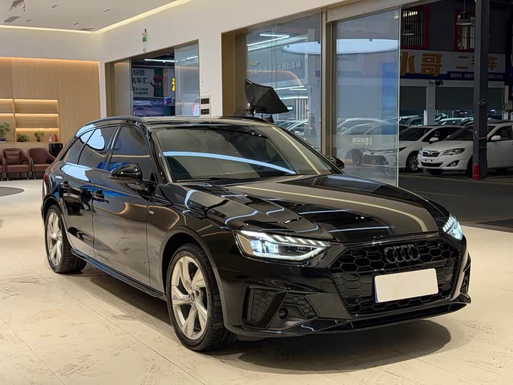 Audi A4 2022 2022款 Avant 40 TFSI 时尚动感型