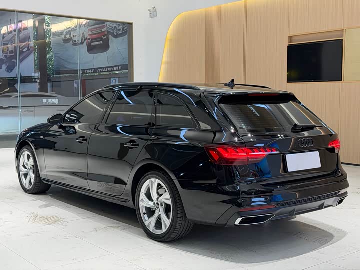 Audi A4 2022 2022款 Avant 40 TFSI 时尚动感型