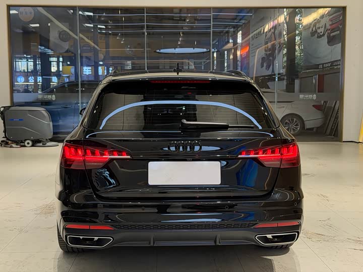 Audi A4 2022 2022款 Avant 40 TFSI 时尚动感型