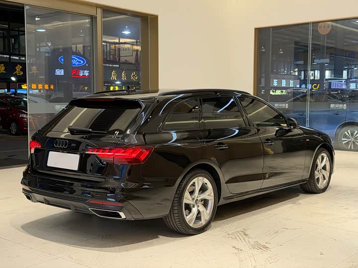 Audi A4 2022 2022款 Avant 40 TFSI 时尚动感型