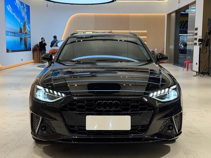 Audi A4 2022 2022款 Avant 40 TFSI 时尚动感型