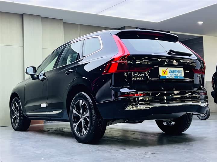 Volvo XC60 2026 2026款 B5 四驱智逸豪华版