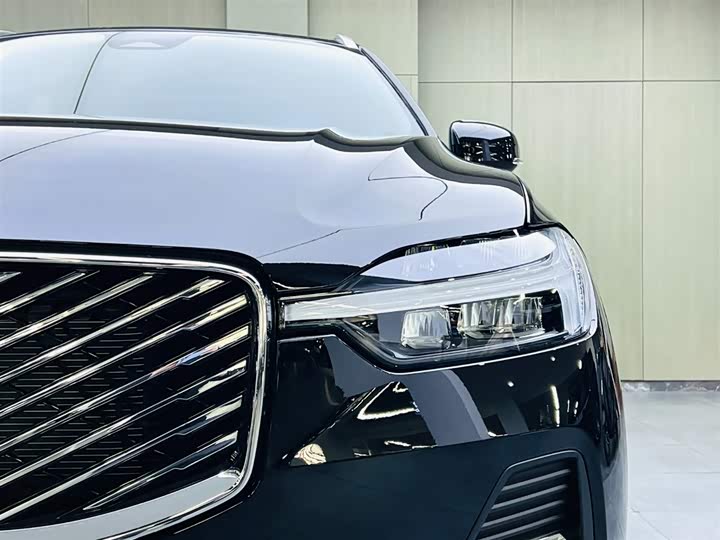 Volvo XC60 2026 2026款 B5 四驱智逸豪华版