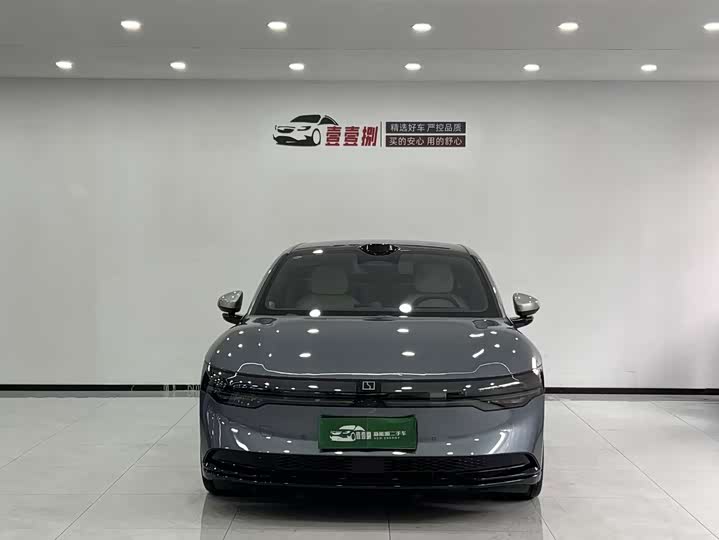 Zeekr 007 2025 2025款 后驱智驾版 75kWh