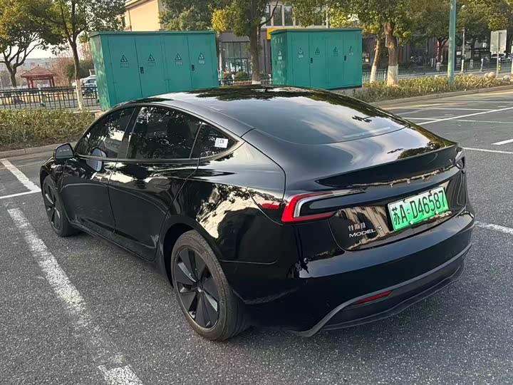 Tesla Model 3 2025 2025款 后轮驱动版