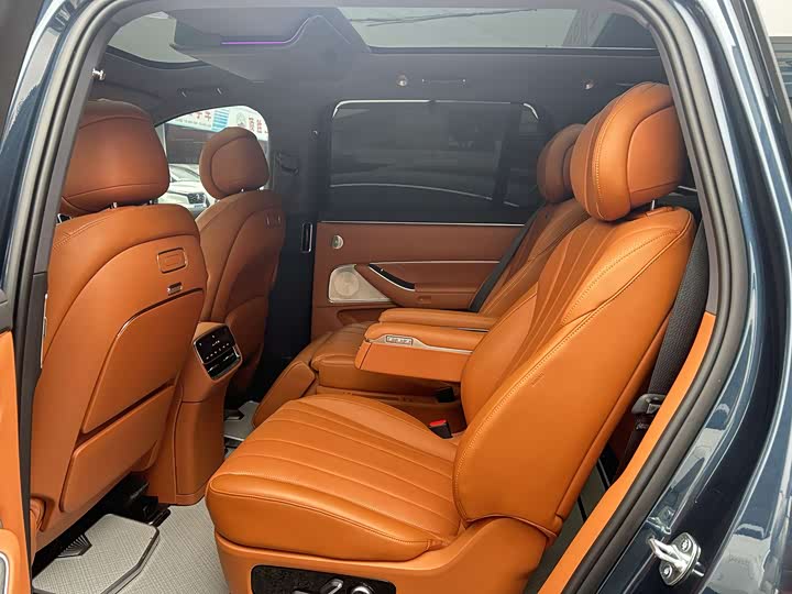 Aito M8 2025 2025款 增程 Max+版 53.4kWh 6座版