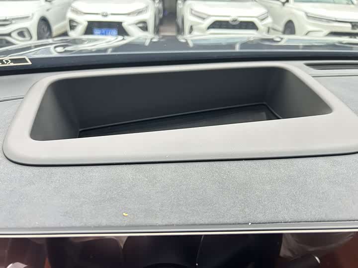 Aito M8 2025 2025款 增程 Max+版 53.4kWh 6座版