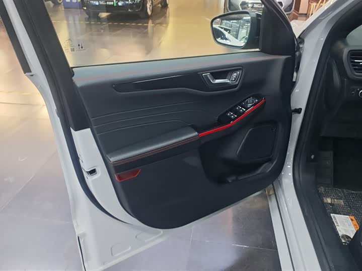 Ford Escape 2023 2023款 EcoBoost 245 四驱纵享款ST-LINE Pro