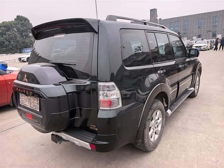 Mitsubishi Pajero 2020 2020款 典藏版 3.0L 自动尊贵越野版