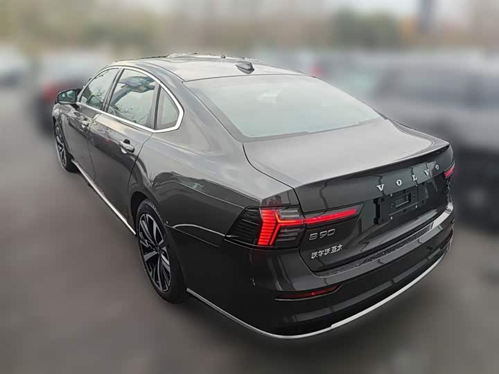 Volvo S90 2026 2026款 B5 智逸豪华版