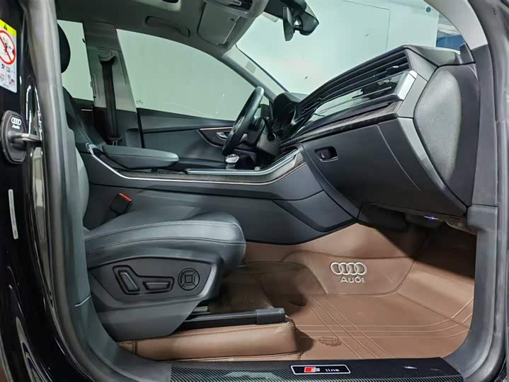 Audi Q8 2022 2022款 55 TFSI 豪华动感型