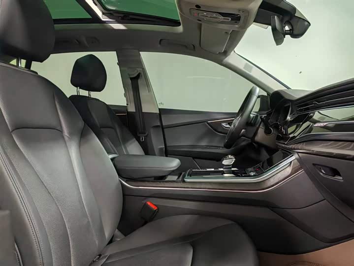 Audi Q8 2022 2022款 55 TFSI 豪华动感型