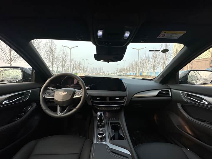 Cadillac CT5 2025 2025款 28T 赛道性能版