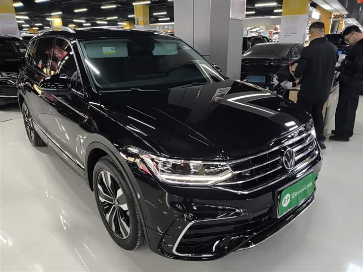 Volkswagen Tiguan L Pro 2025 2025款 出众款 330TSI 自动两驱R-Line龙耀版