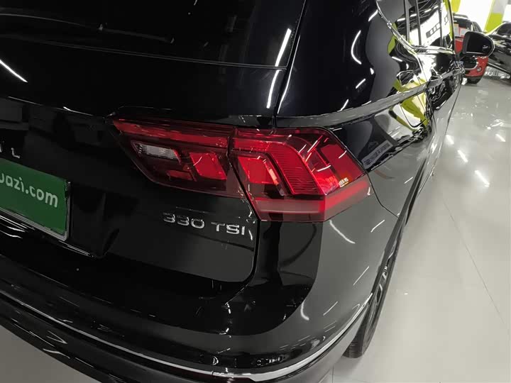 Volkswagen Tiguan L Pro 2025 2025款 出众款 330TSI 自动两驱R-Line龙耀版
