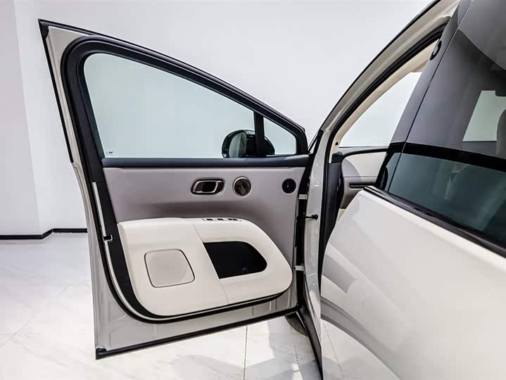 LiXiang i8 2025 2025款 标准版