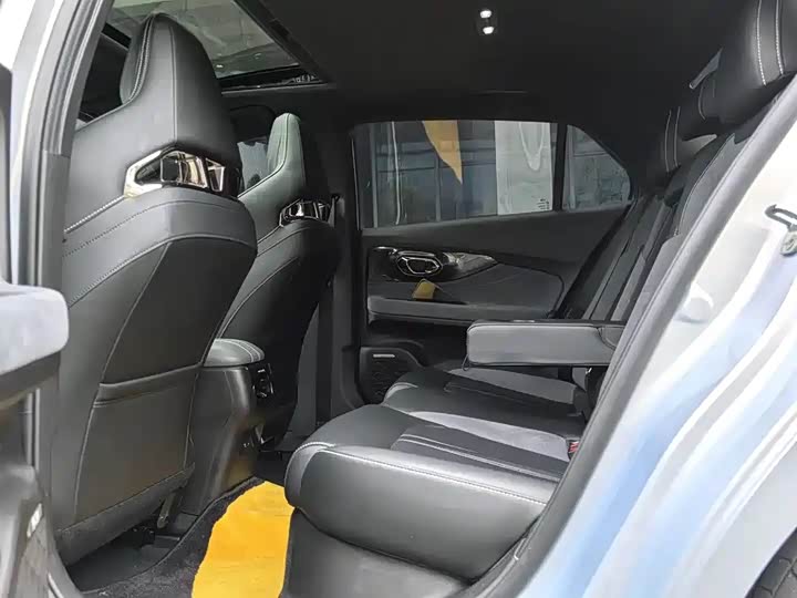 GAC Trumpchi Empow R 2023 2023款 400T 自动R PRO